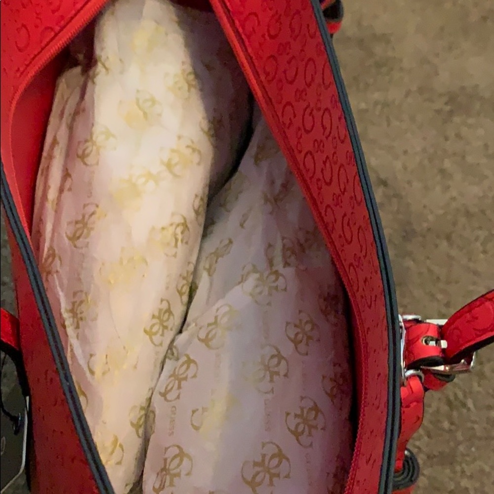🔴SOLD🔴 Guess handbag - Picture 6 of 7